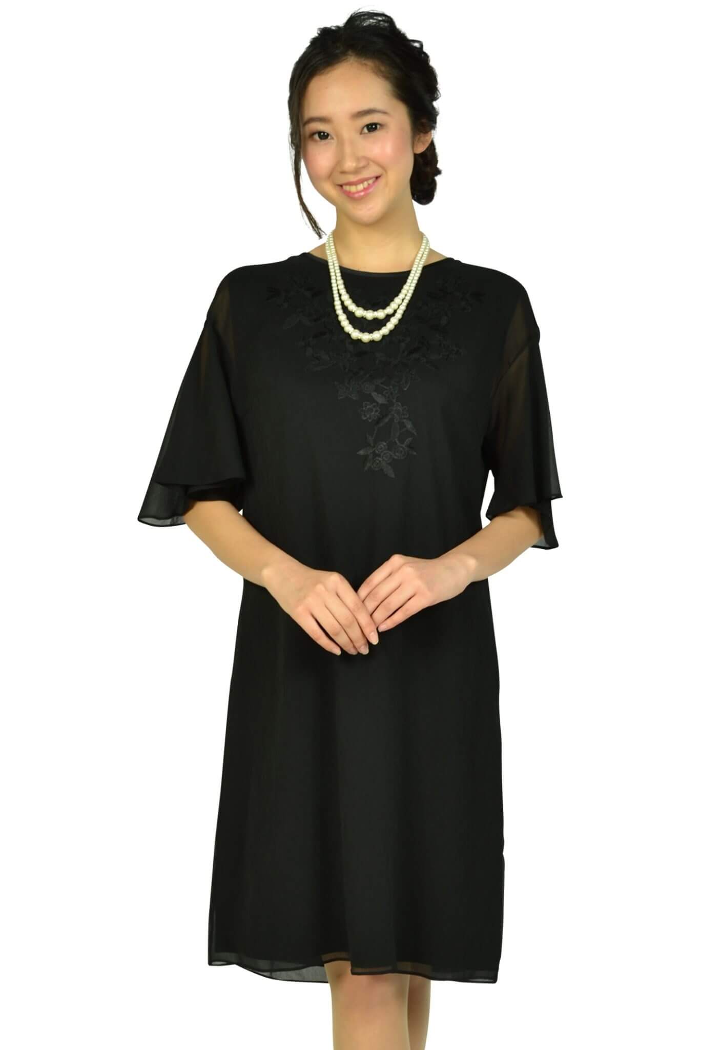 アマカ(AMACA) フレア袖花柄刺繍ブラックドレス