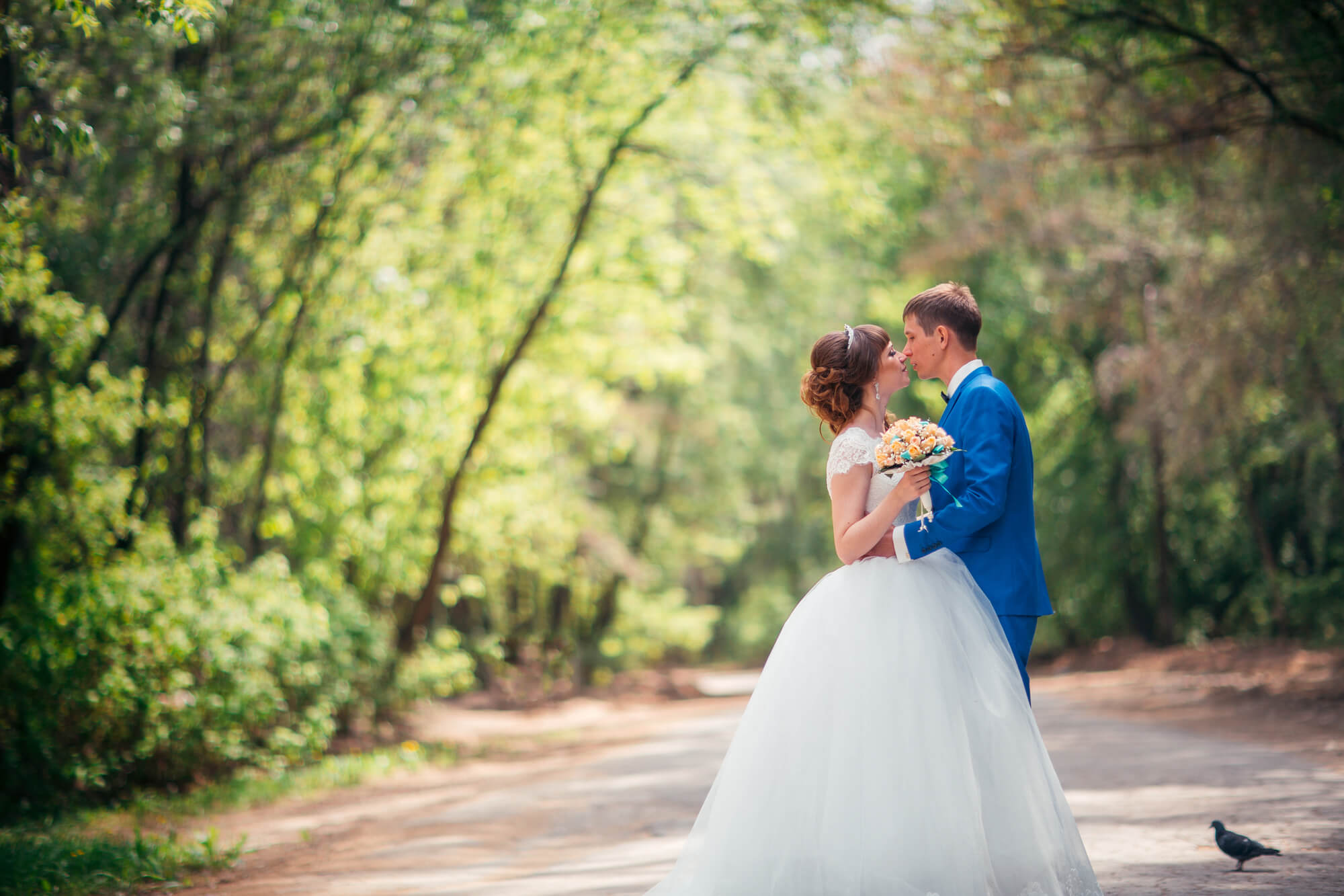 秋の結婚式を賢くお得に!レンタルドレスのコツを教えます