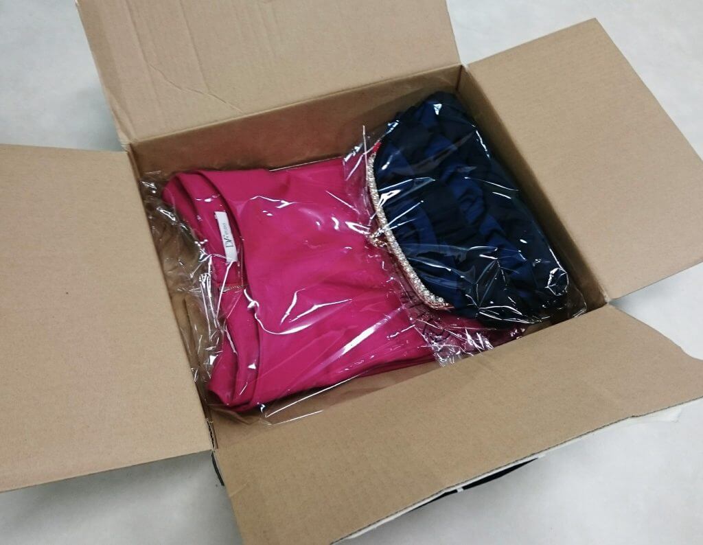 レンタルした商品は段ボールで自宅に届けられます