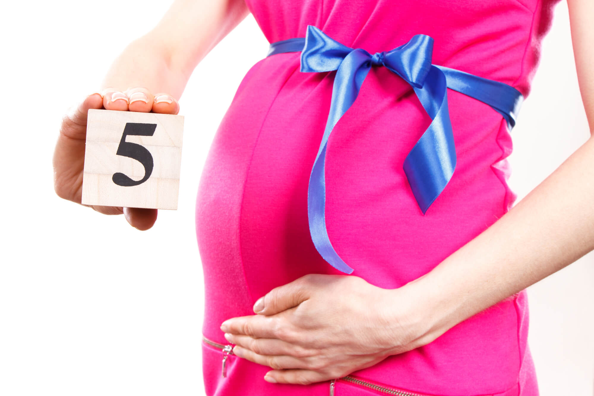 妊娠中期(5～7か月)におすすめドレス