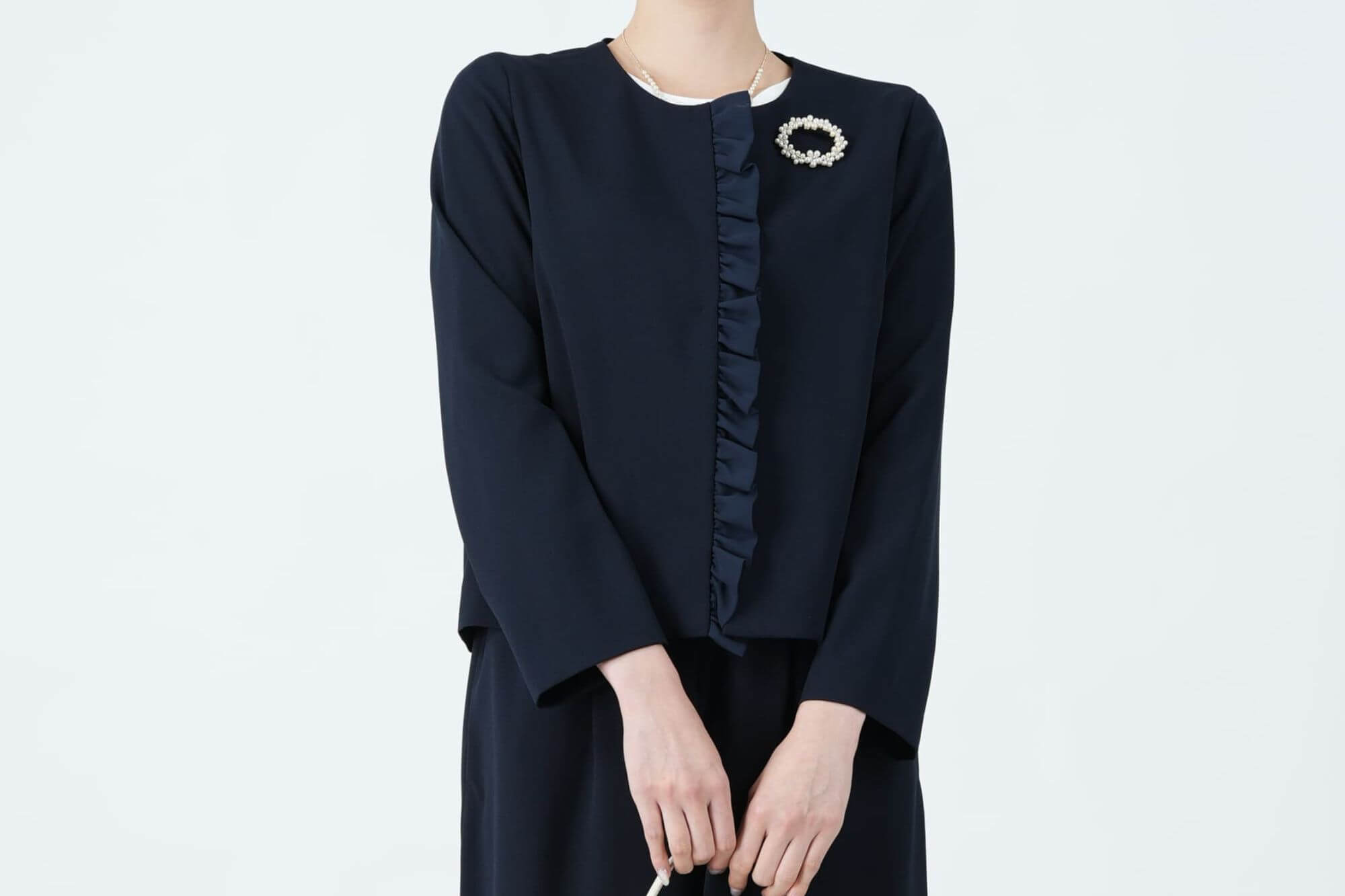 着脱がしやすいデザインか？前開き・後ろゴムが安心